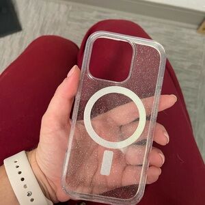 Clear glitter Apple iPhone 16 pro Otterbox case. Almost brand new. Used 1 week